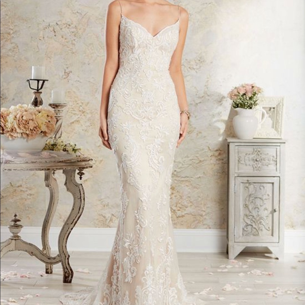 Alfred Angelo Modern Vintage Wedding Dress